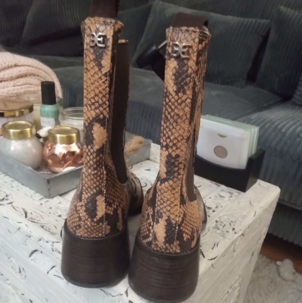 ⭐🆕Sam Edelman snake print booties - Picture 11 of 15